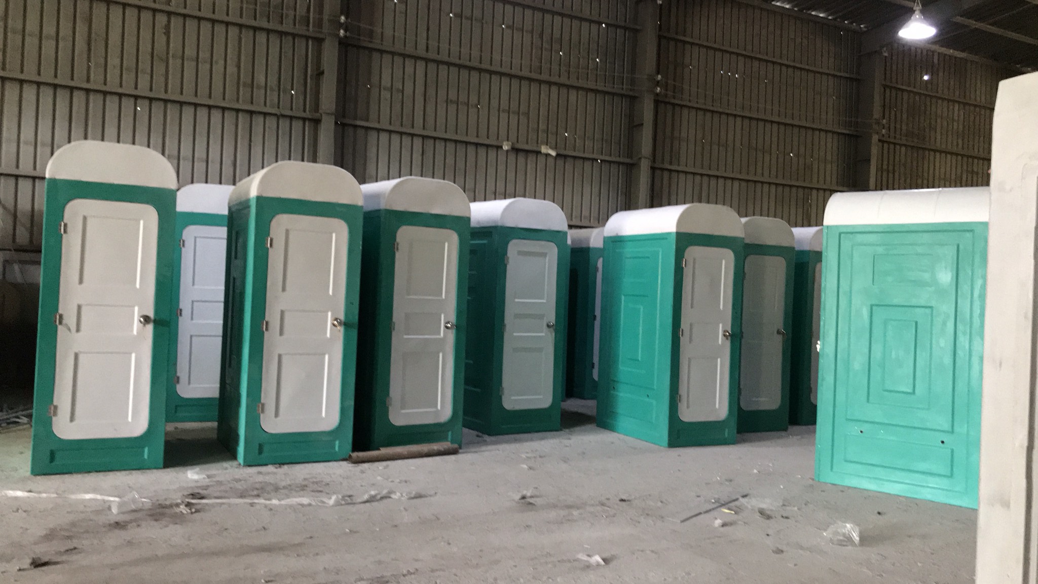Nhà vệ sinh di động phục vụ sản xuất ba tại chỗ